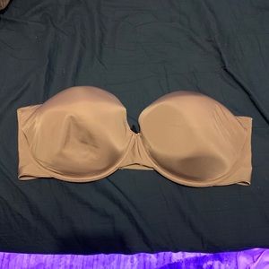Victoria’s Secret strapless bra size 38DD
